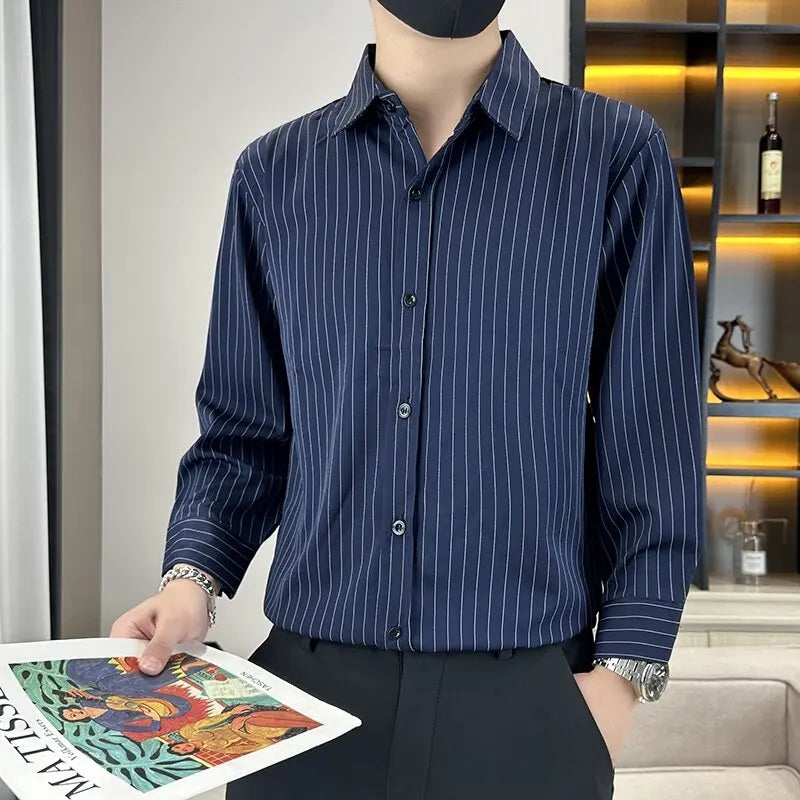 Camisa Social Listrada com Mangas 3/4