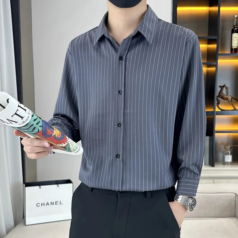 Camisa Social Listrada com Mangas 3/4