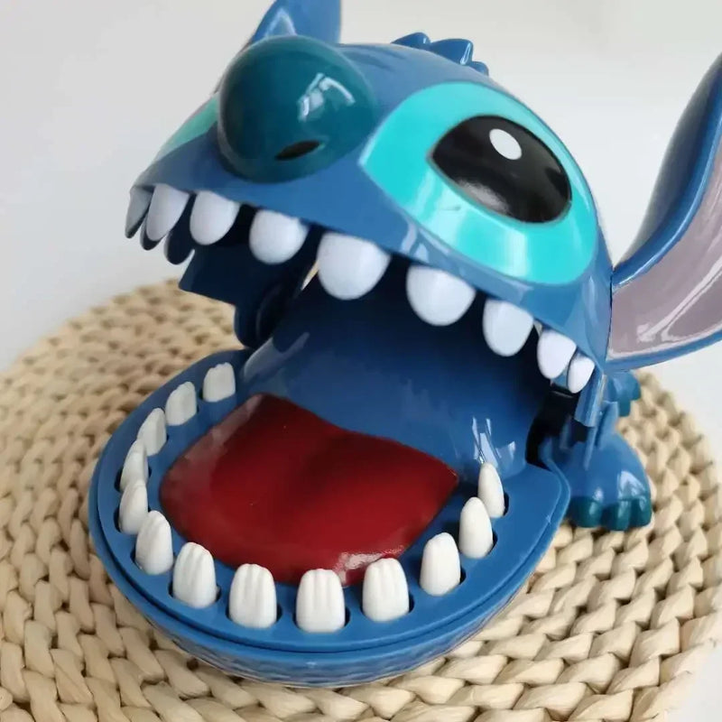 Stitch mordida dedo figuras anime ponto dentista empurrar os dentes engraçado modelo de jogo brinquedos presentes de aniversário para crianças brinquedo do bebê