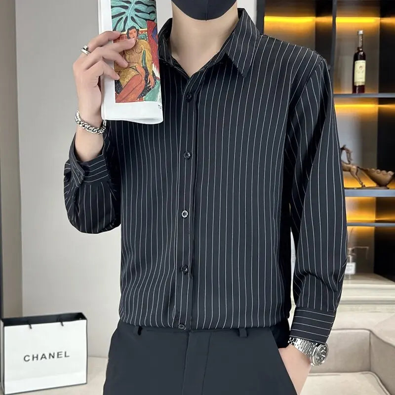 Camisa Social Listrada com Mangas 3/4
